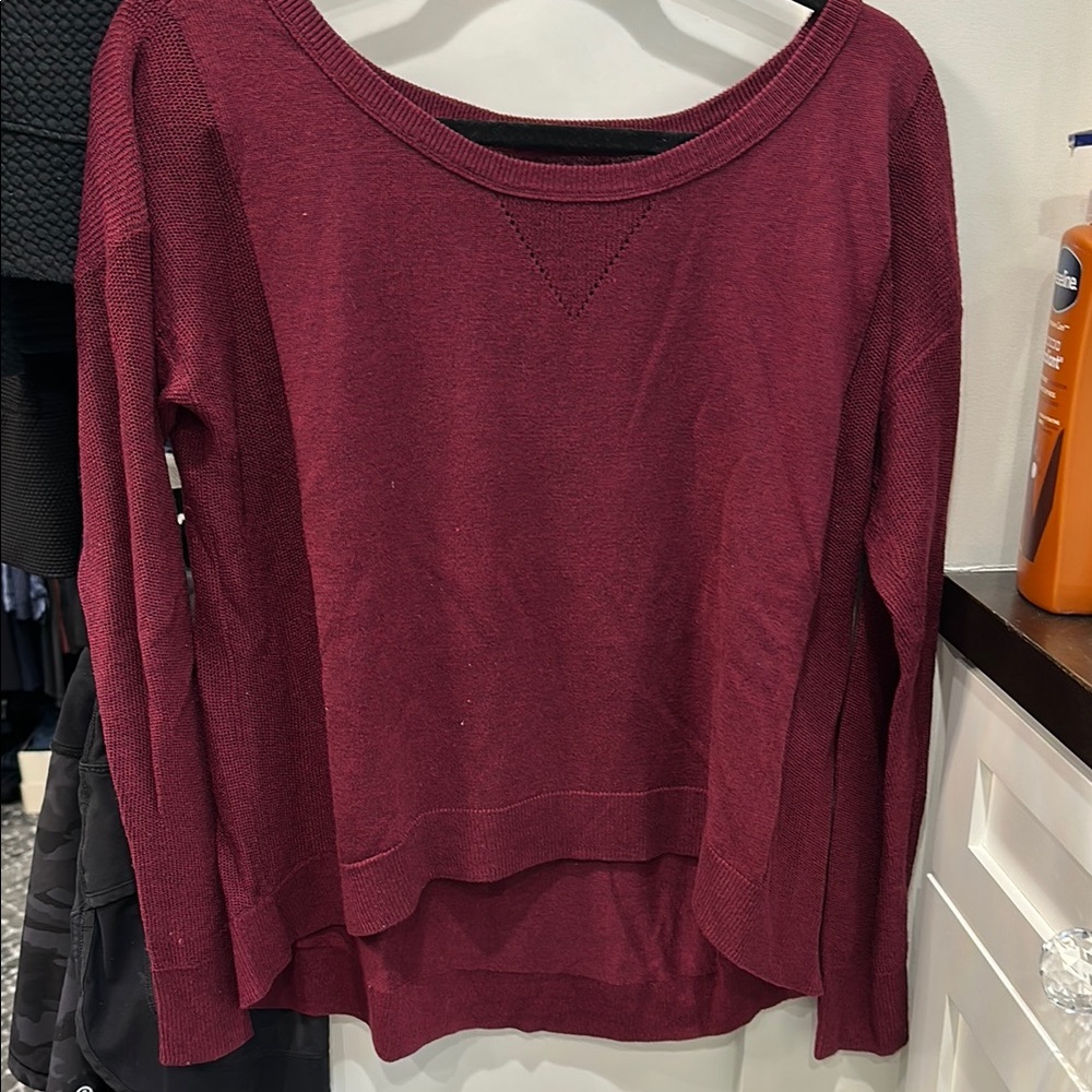 American Eagle Burgundy Long Sleeve Sweater
Size Med